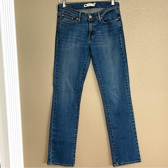 Levi’s Jeans Women’s Slight Curve Strait Jeans Size 4 Flattering Relaxed - Picture 4 of 8